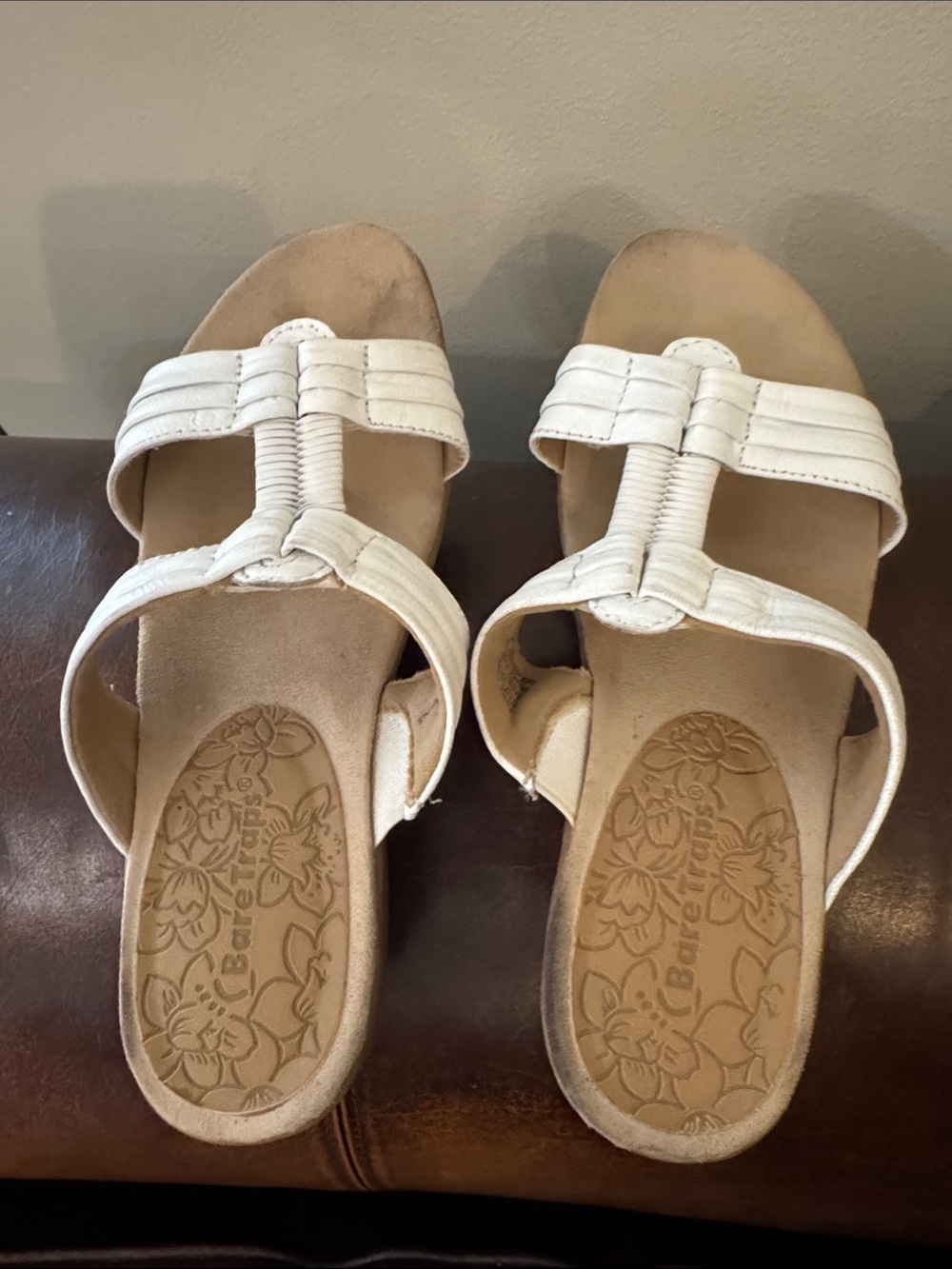BareTraps White Leather T-Strap Slide Sandals